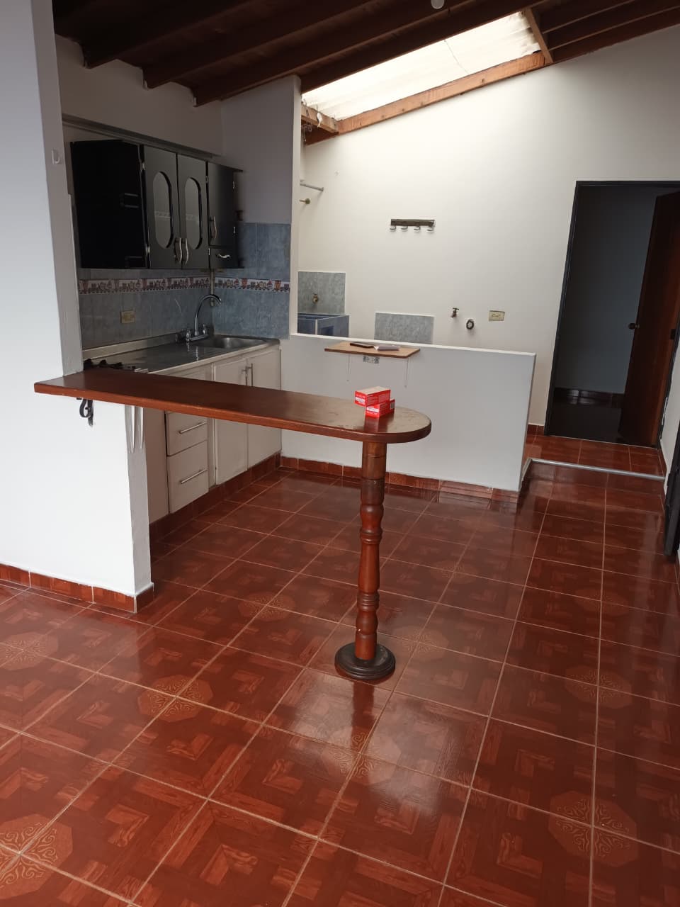 ARRIENDO APARTAMENTO 48 m² TERCER PISO EN MANRIQUE LAS ESMERALDAS – (EEP-1089) 🏡